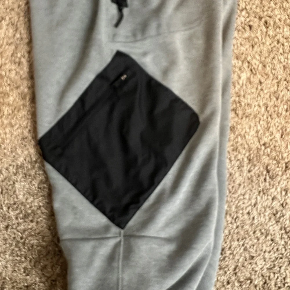Air Jordan Grey Black Dri-Fit Statement Jogger Sweatpants Small Slim Fit Active